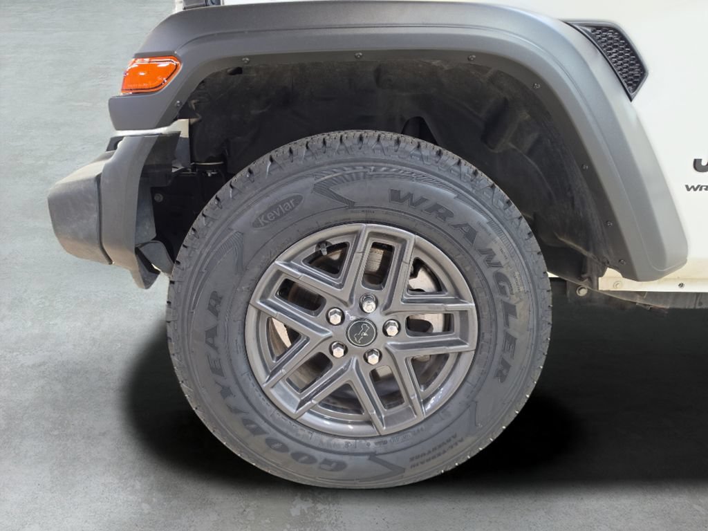 Used 2024 Jeep Wrangler Unlimited Sport AWD/4WD image 27