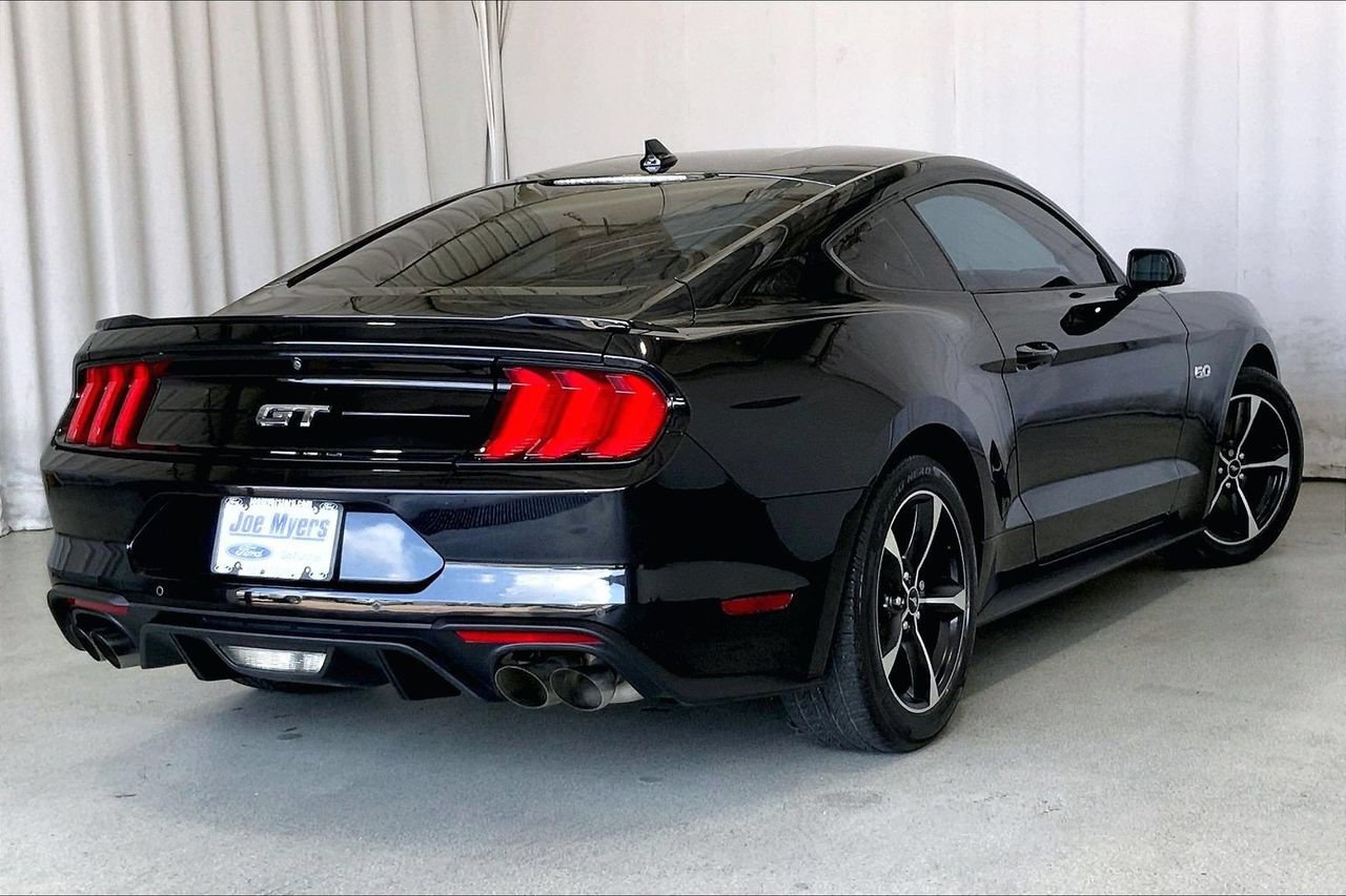 Used 2022 Ford Mustang GT RWD image 13