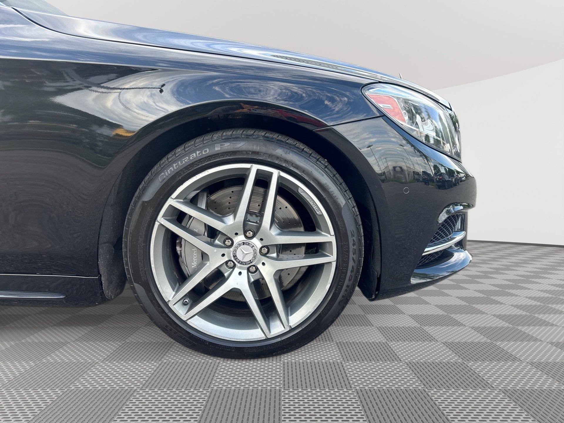 Used 2015 Mercedes-Benz S 550 4MATIC Sedan w/ Sport Package image 31