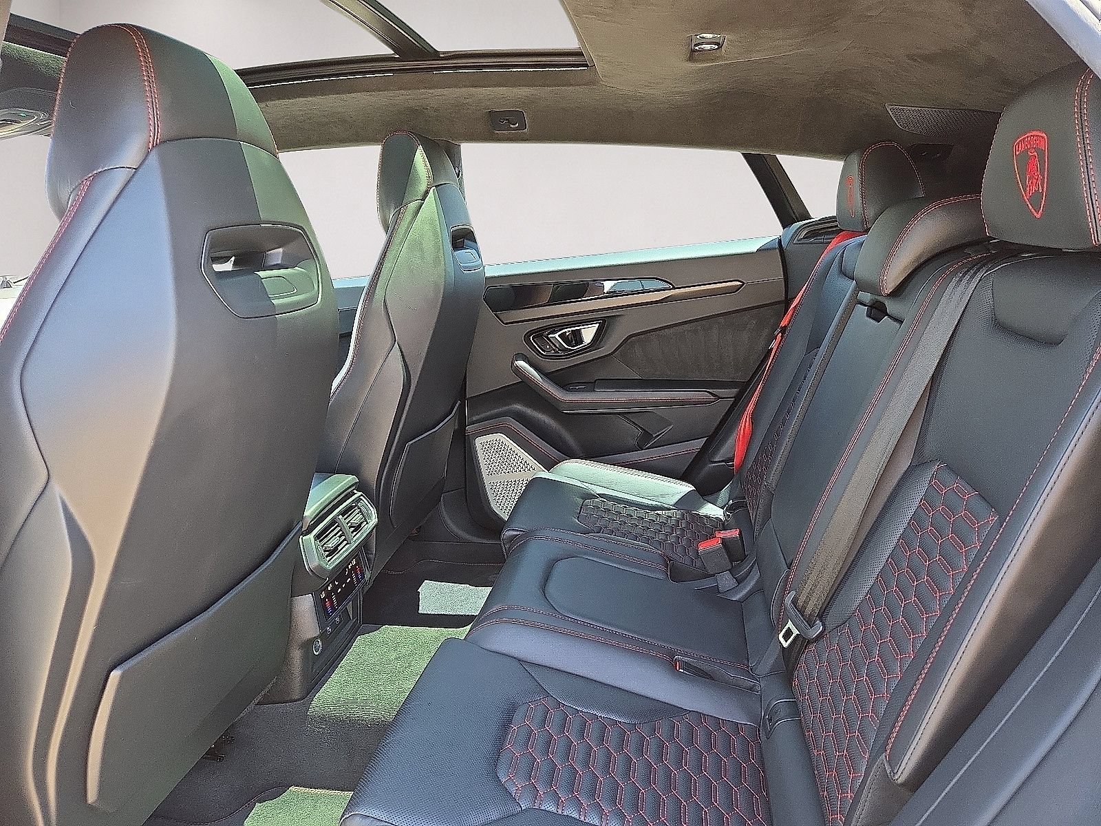 Used 2024 Lamborghini Urus S AWD/4WD image 17