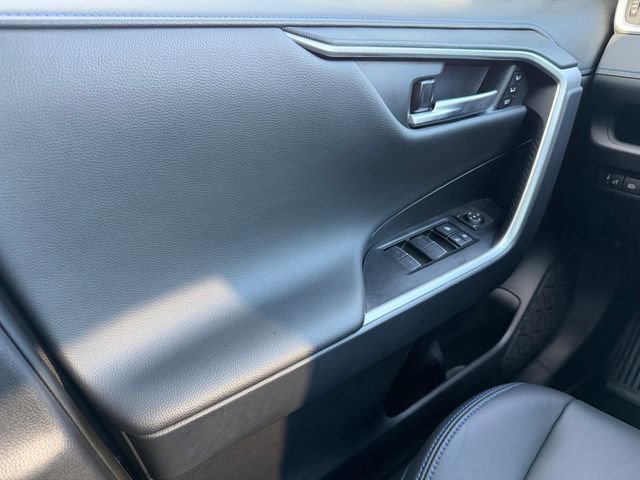 Certified 2025 Toyota RAV4 XSE w/ Advanced Technology Package AWD/4WD image 31