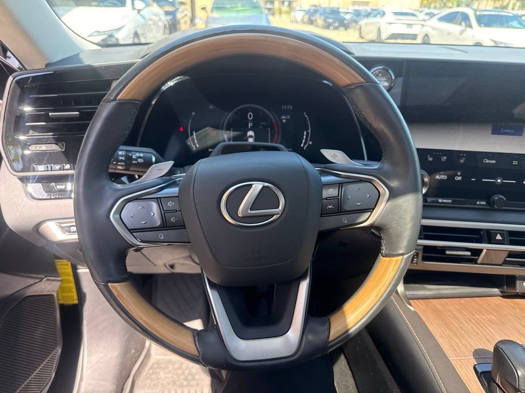 Used 2024 Lexus RX 350 FWD w/ Convenience Package image 17