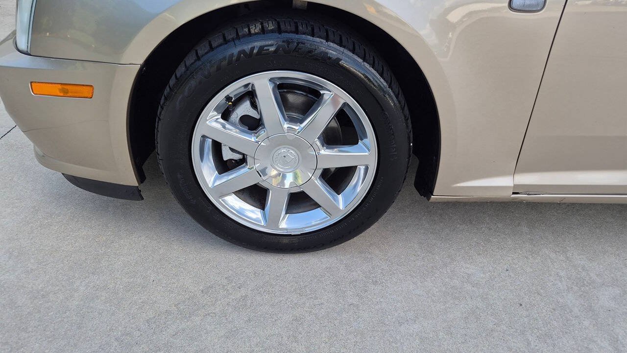 Used 2005 Cadillac STS w/ Preferred Equipment Group RWD image 9