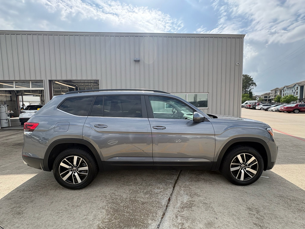 Used 2022 Volkswagen Atlas SE FWD image 9