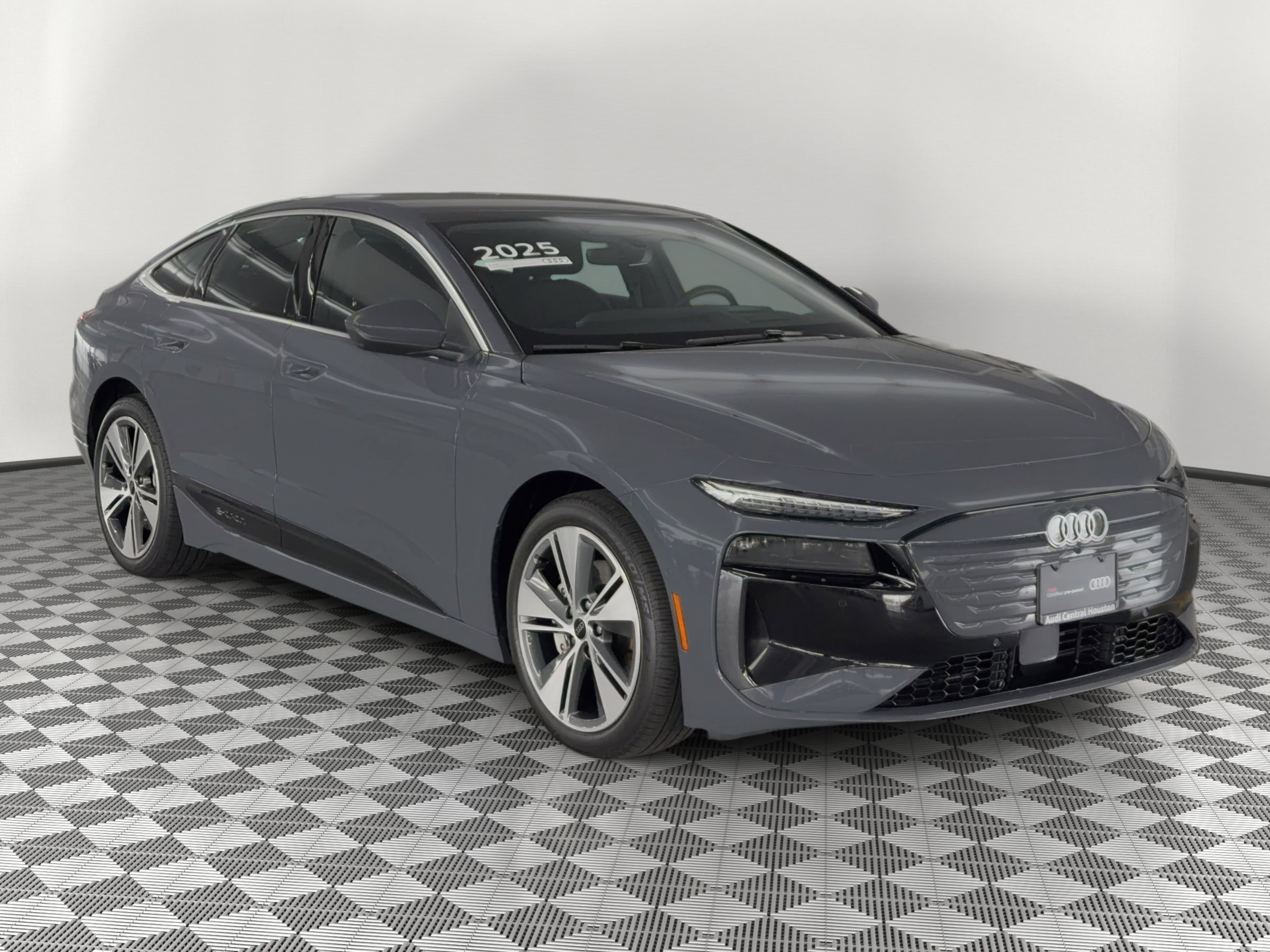 Used 2025 Audi A6 e-tron Premium Plus w/ Premium Plus image 7