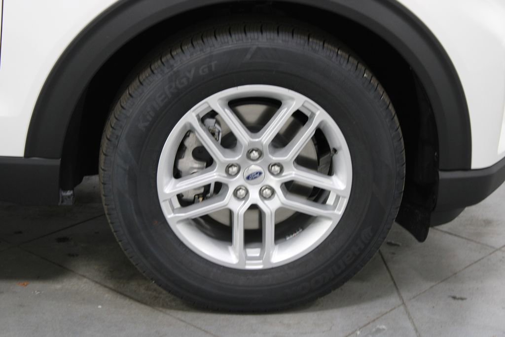 New 2026 Ford Explorer Active w/ Active Comfort Package image 11