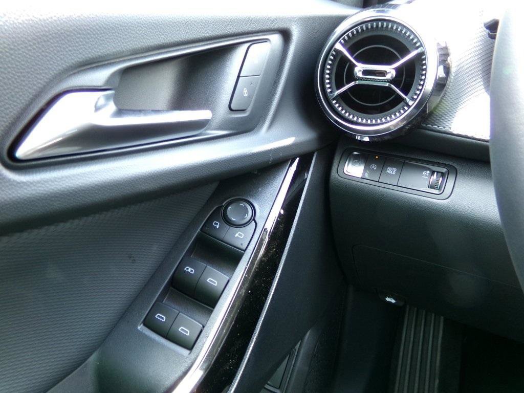 New 2026 Chevrolet Equinox LT w/ Convenience Package II image 19