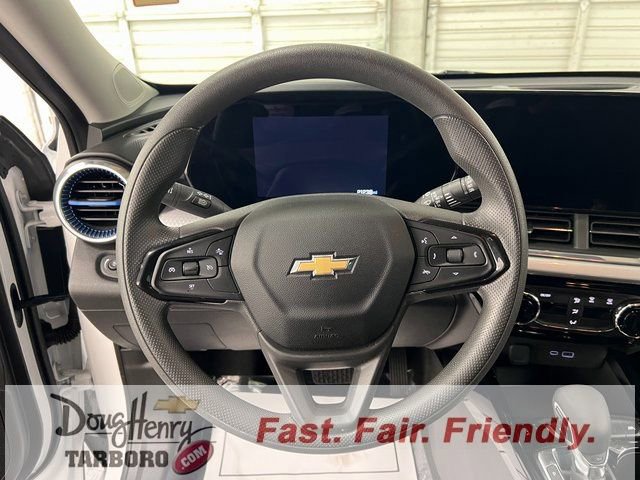 Used 2025 Chevrolet Trax LT image 41