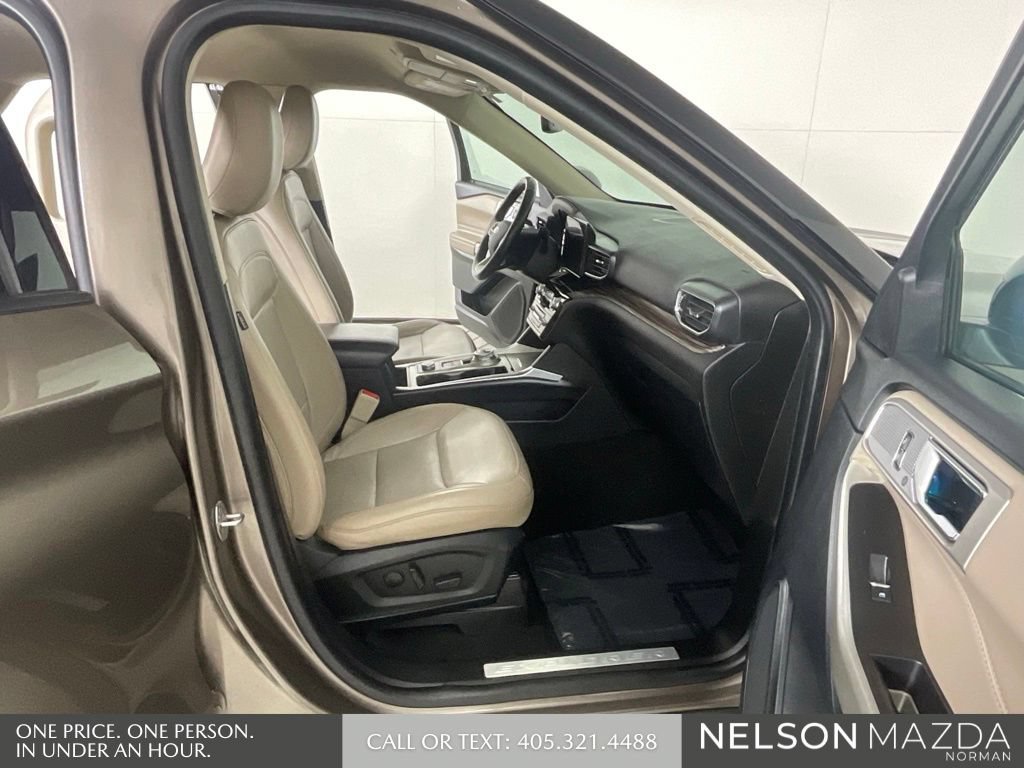 Used 2021 Ford Explorer Limited w/ Equipment Group 301A AWD/4WD image 14