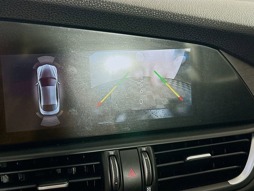 Used 2020 Alfa Romeo Giulia Ti w/ Active Blind Spot Package image 18