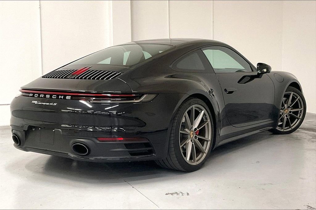 Used 2024 Porsche 911 Carrera 4S w/ Premium Package image 4