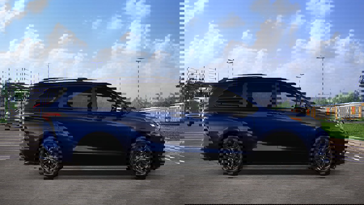 New 2026 Toyota Sienna XSE image 12