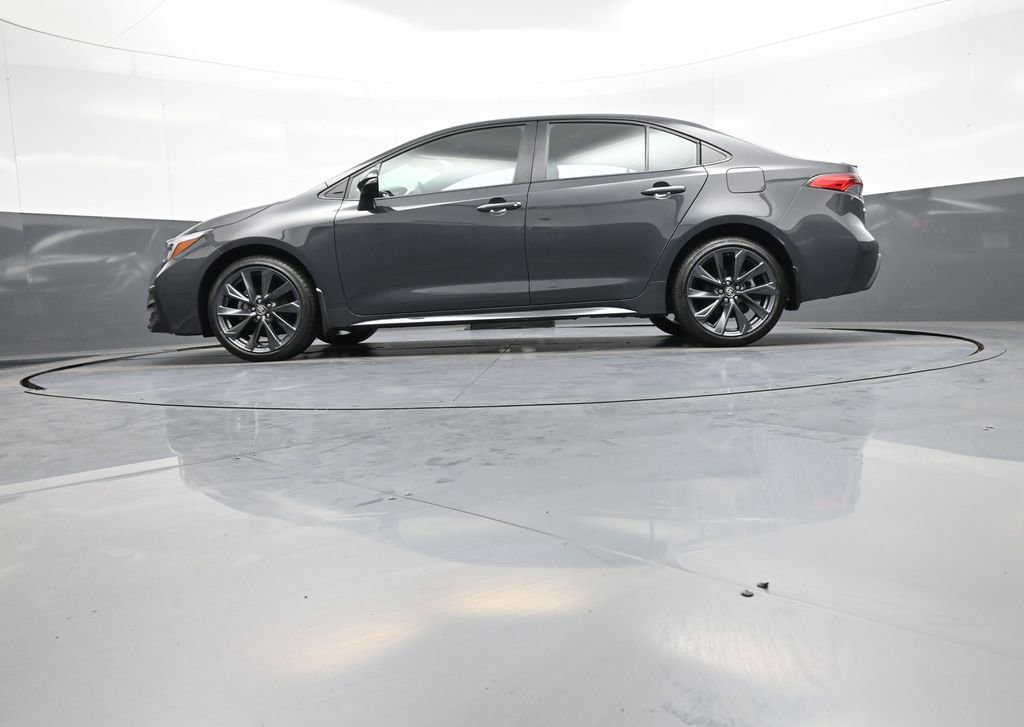 Used 2024 Toyota Corolla SE FWD image 32