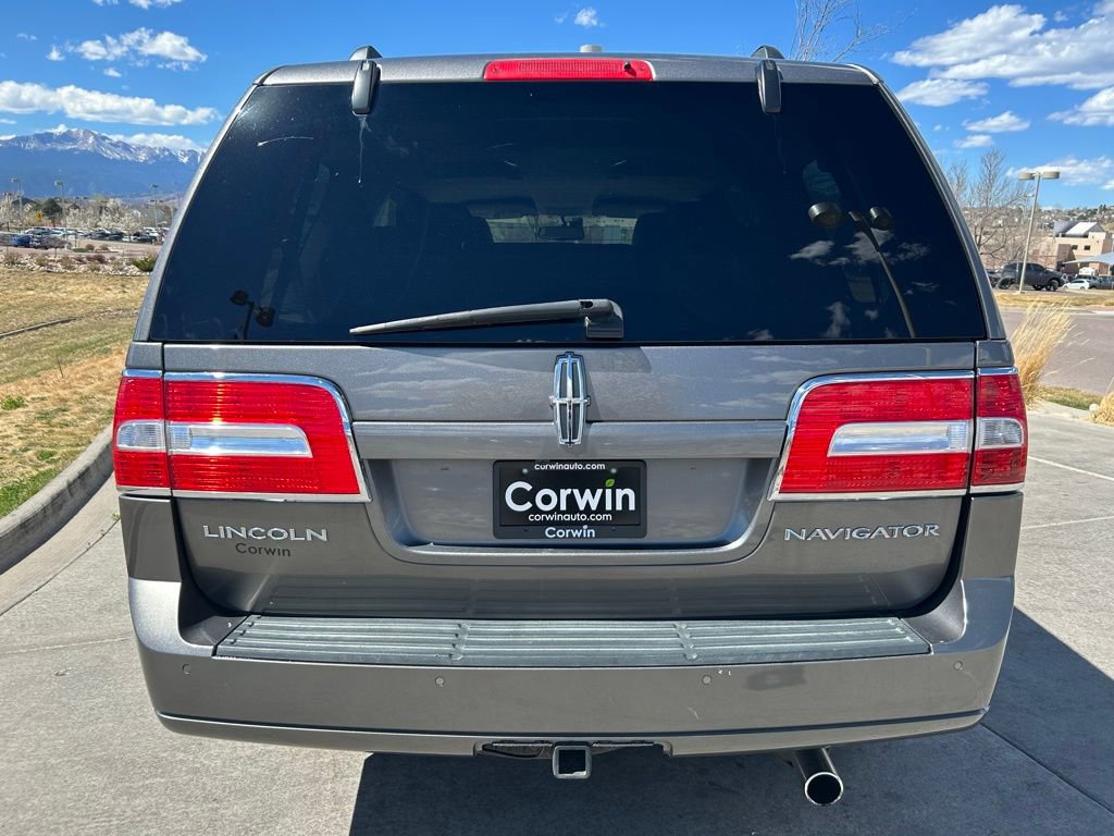 Used 2014 Lincoln Navigator 4WD image 6