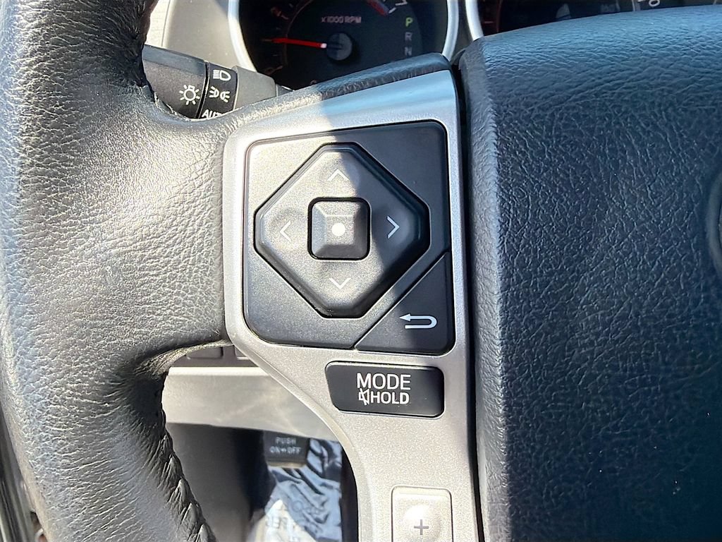 Used 2016 Toyota Sequoia SR5 AWD/4WD image 12