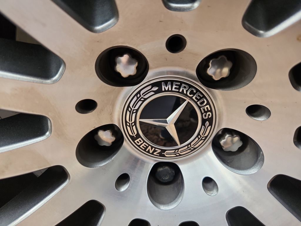 New 2025 Mercedes-Benz GLS 450 4MATIC image 30