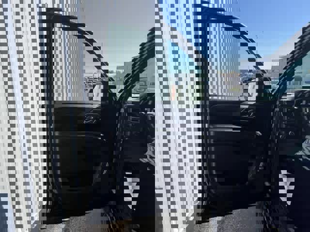 Used 2024 Chevrolet Suburban RST image 13