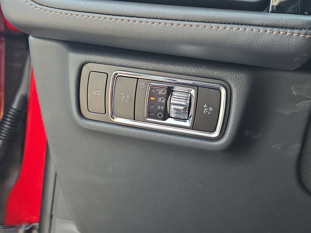 New 2025 Lincoln Aviator 2WD w/ Equipment Group 101A image 27