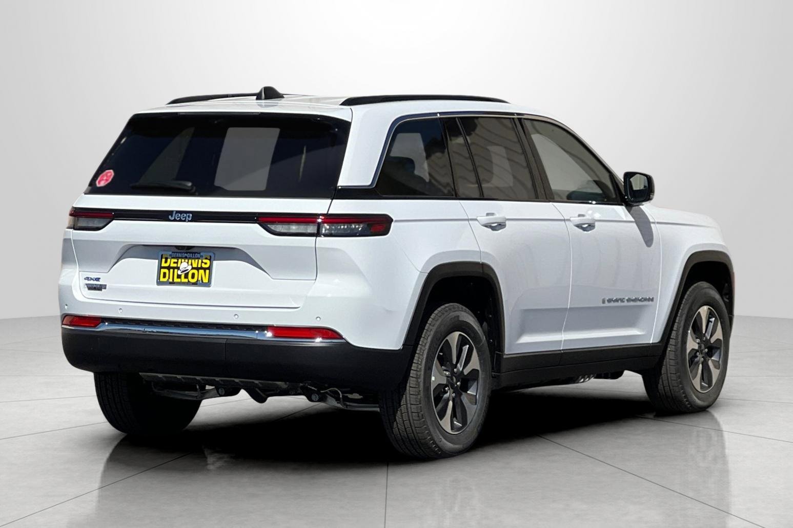 New 2024 Jeep Grand Cherokee Limited 4xe w/ Luxury Tech Group II image 5