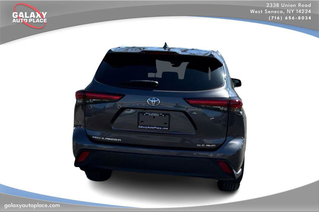 Used 2022 Toyota Highlander XLE image 6