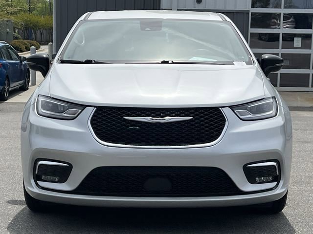 Used 2024 Chrysler Pacifica Touring-L image 41