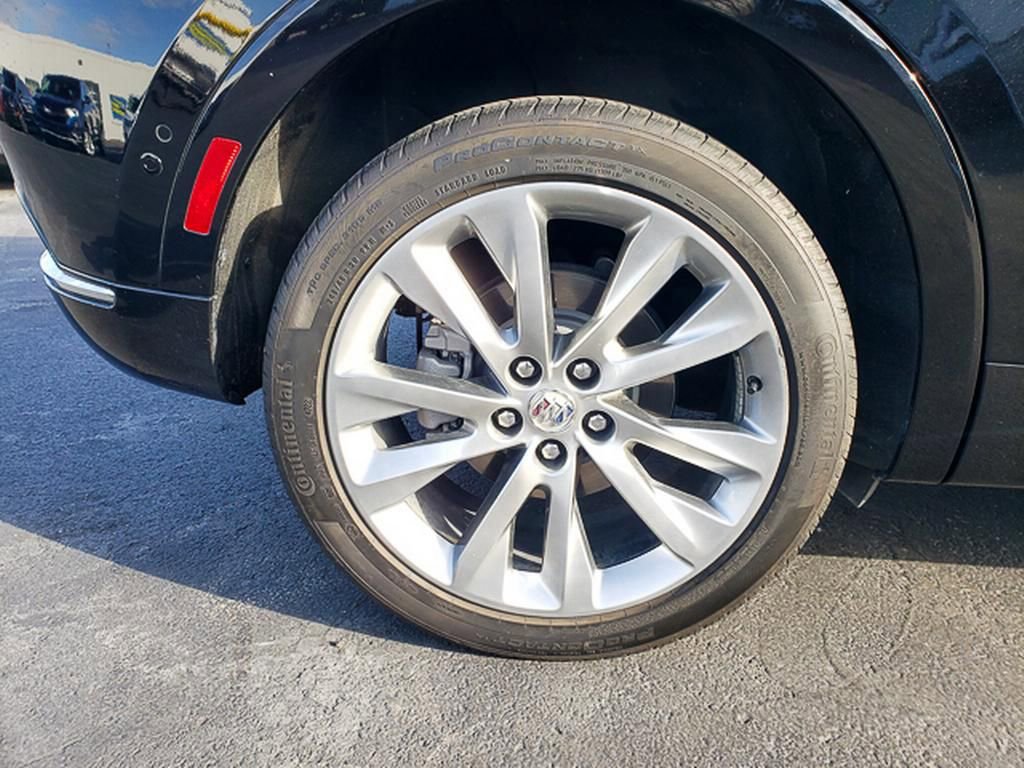 Used 2023 Buick Envision Avenir image 34