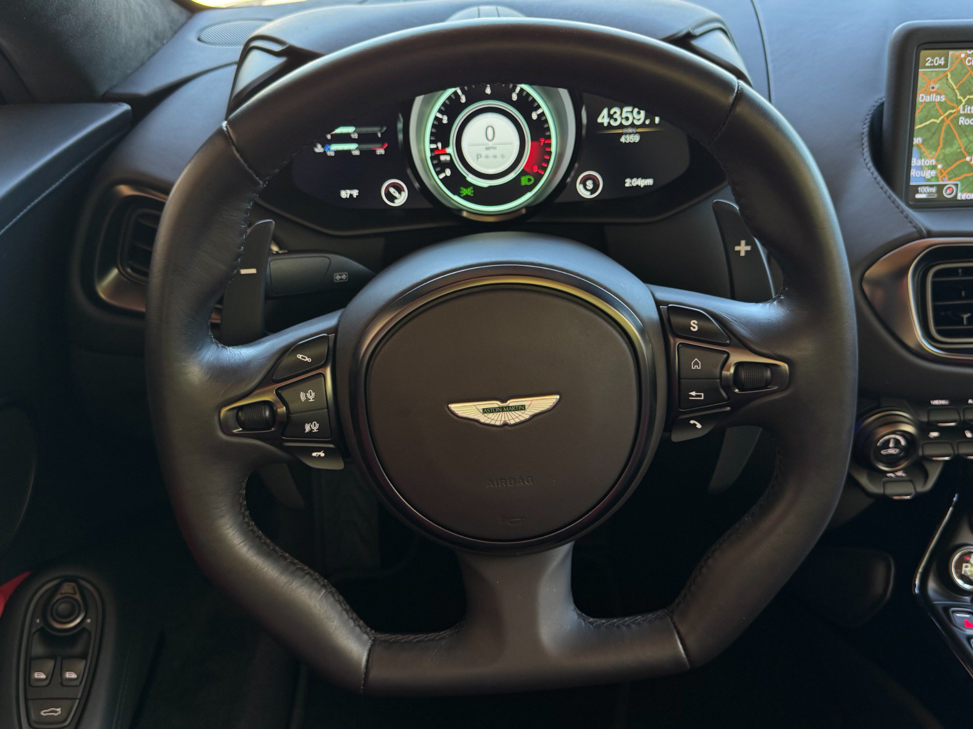 Used 2023 Aston Martin V8 Vantage Roadster RWD image 47