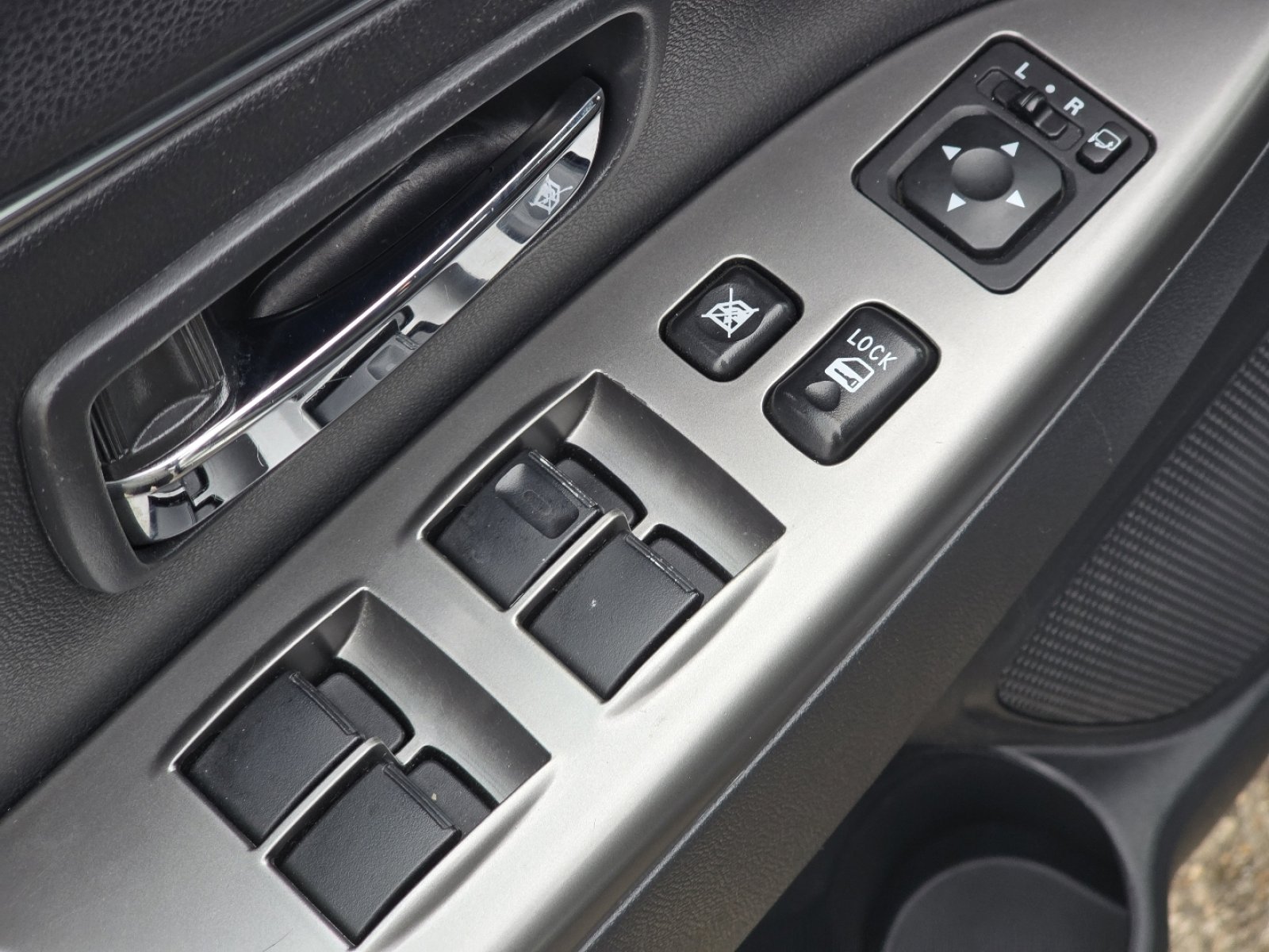 Used 2021 Mitsubishi Outlander Sport SE image 24