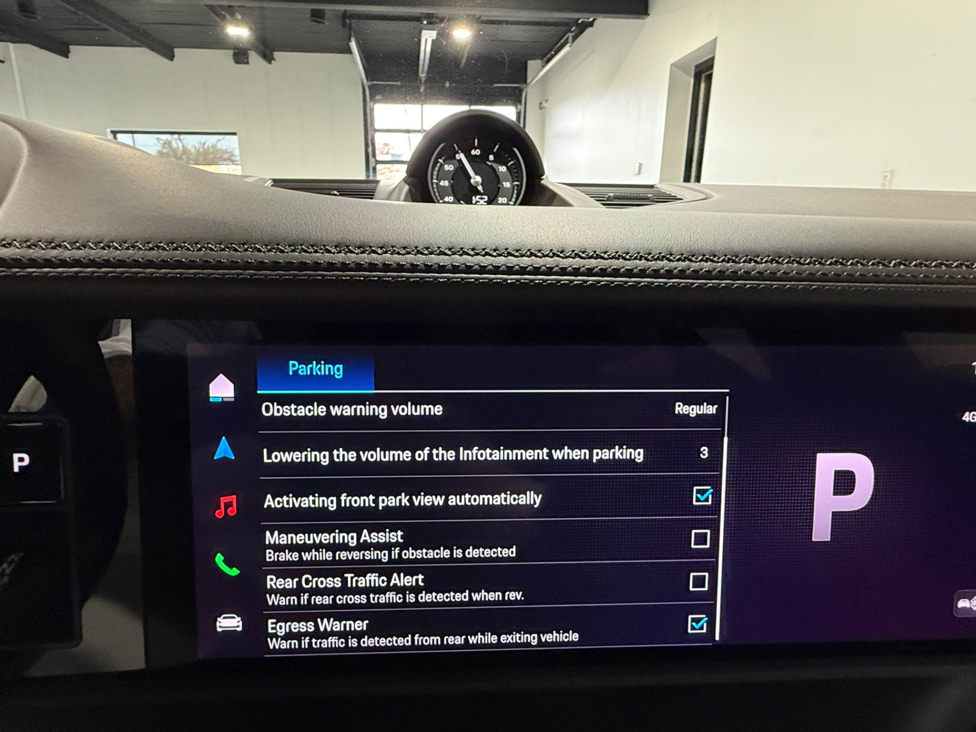 Used 2025 Porsche Panamera 4 image 47