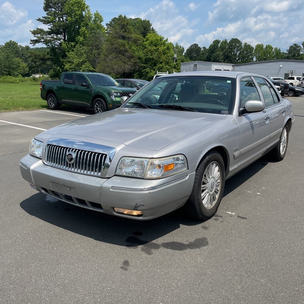 Used 2010 Mercury Grand Marquis LS image 1