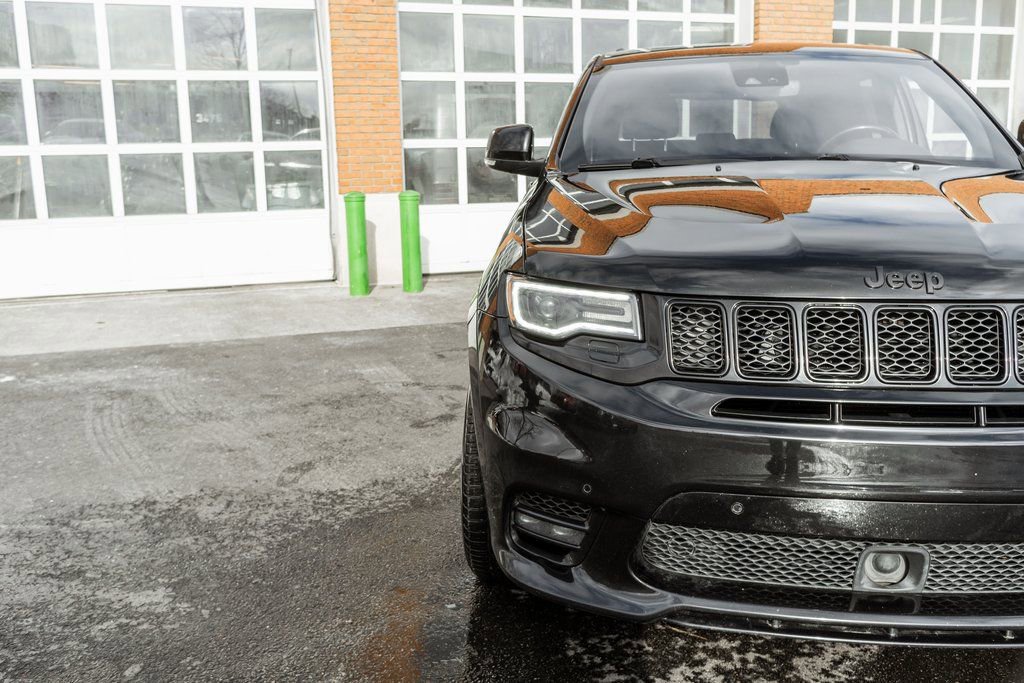 Used 2020 Jeep Grand Cherokee SRT image 39