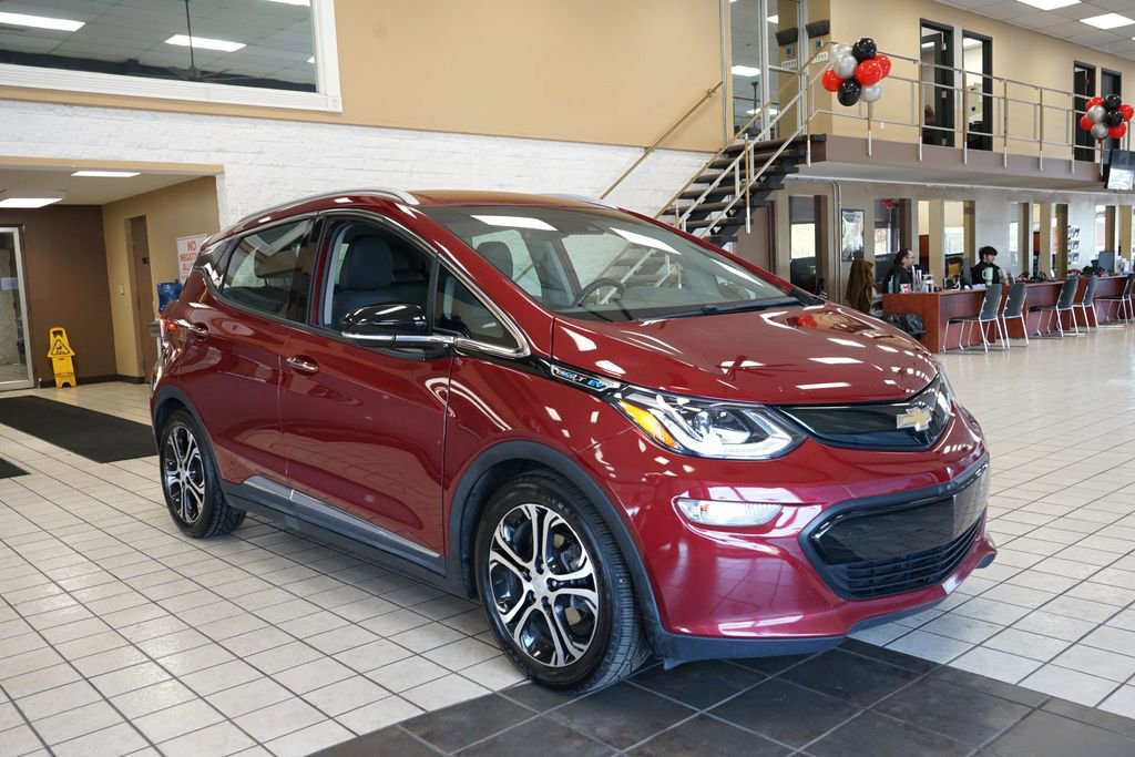 Used 2018 Chevrolet Bolt Premier w/ Driver Confidence II Package FWD image 18
