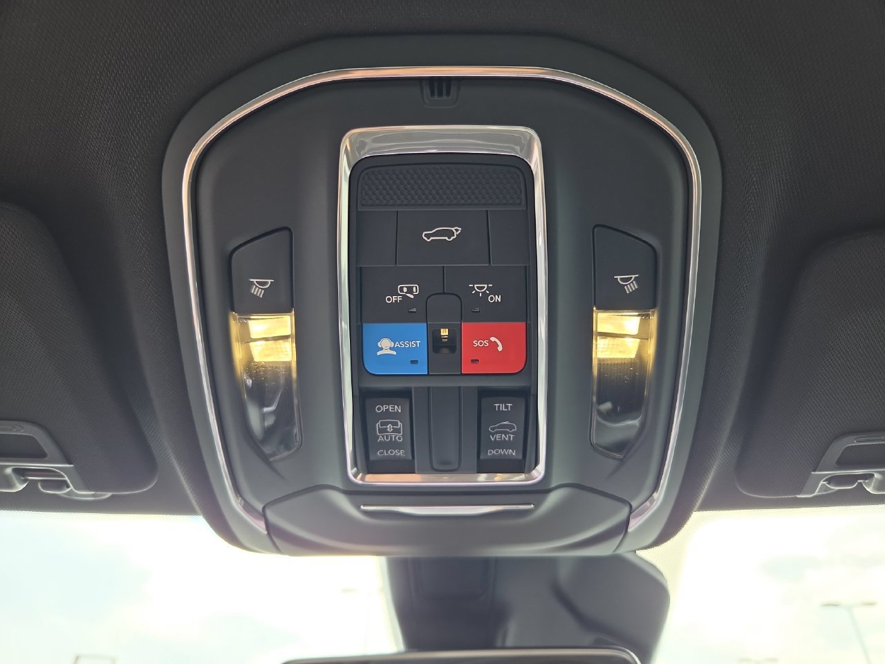 New 2027 Jeep Grand Cherokee Laredo X RWD image 8