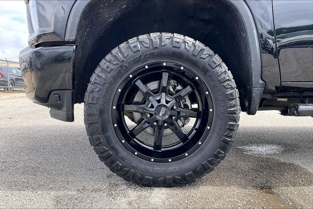 Used 2022 Chevrolet Silverado 2500 Custom w/ Custom Value Package AWD/4WD image 32