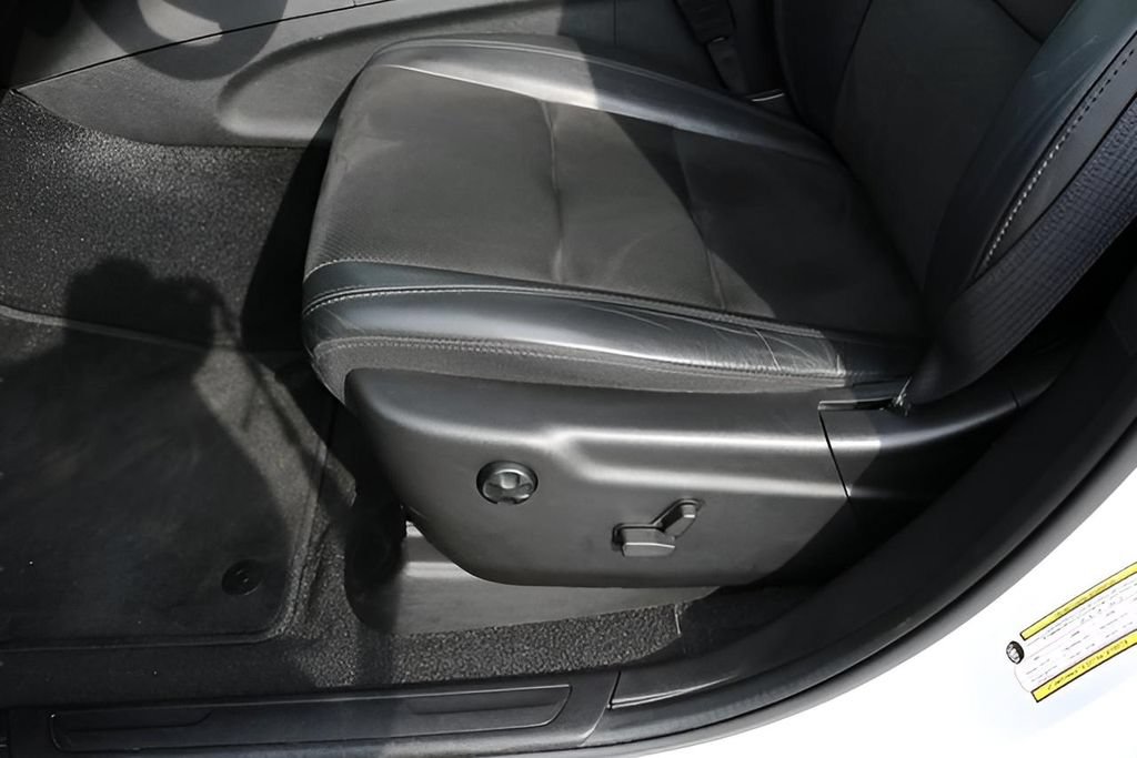 Used 2022 Jeep Grand Cherokee Laredo X RWD image 14