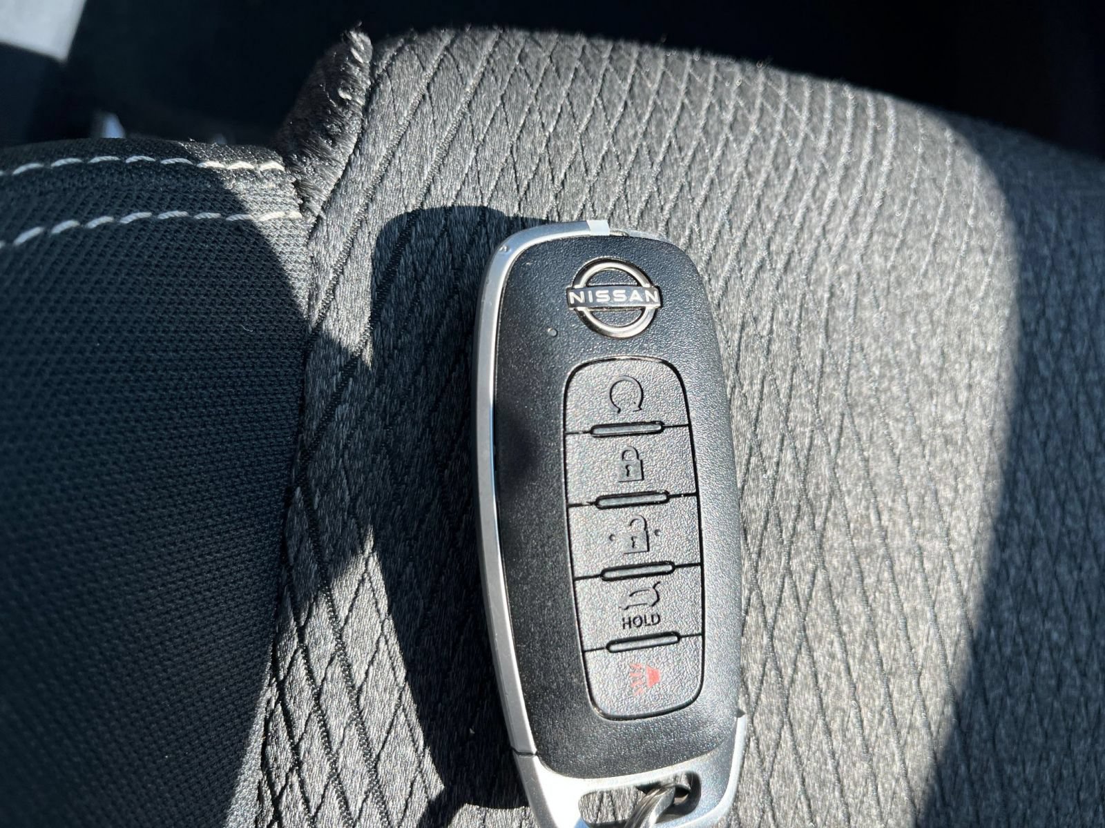 Used 2025 Nissan Rogue SV AWD/4WD image 27