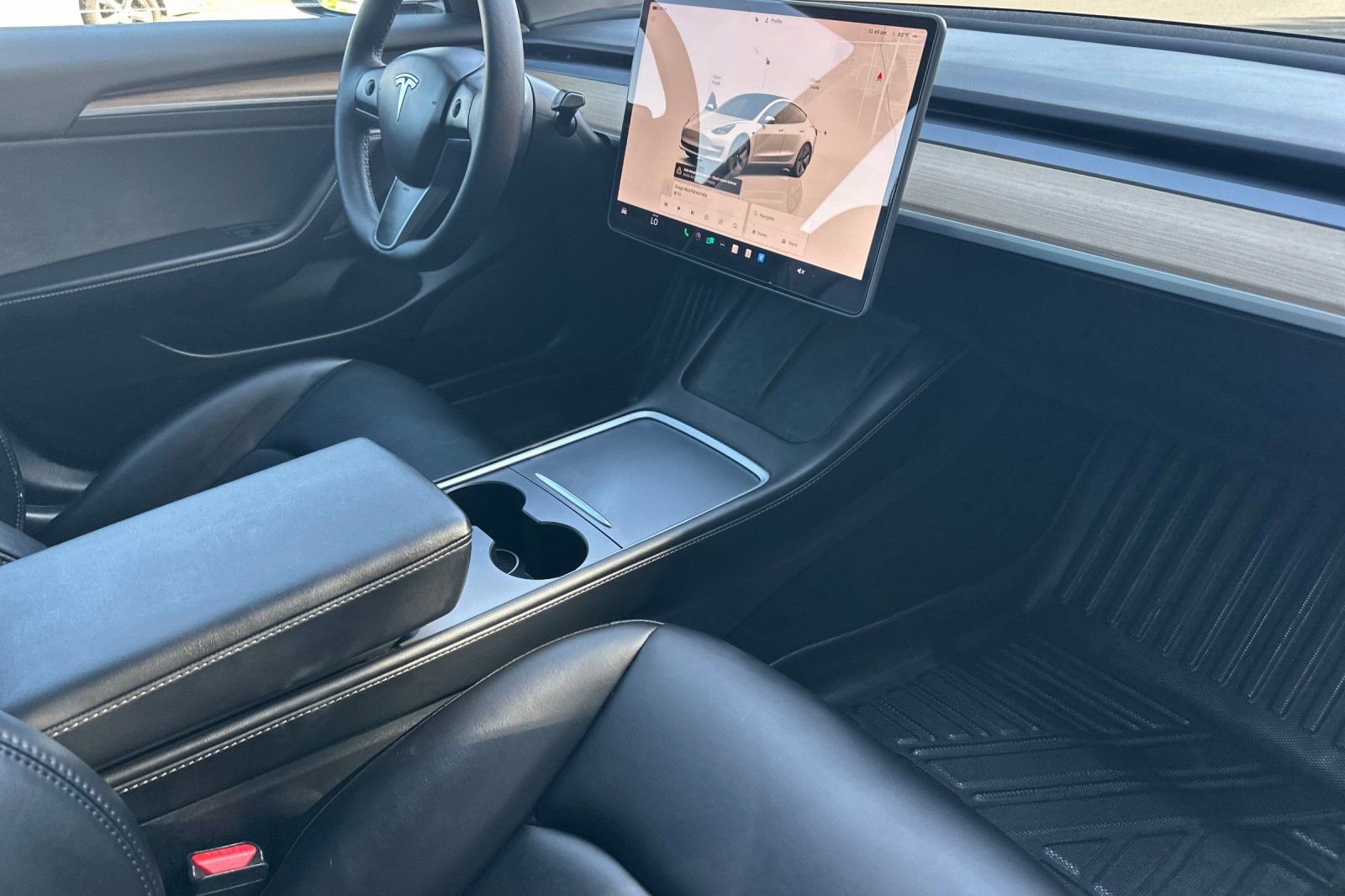 Used 2023 Tesla Model 3 Standard Range image 12