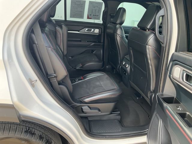 Used 2025 Ford Explorer ST AWD/4WD image 32