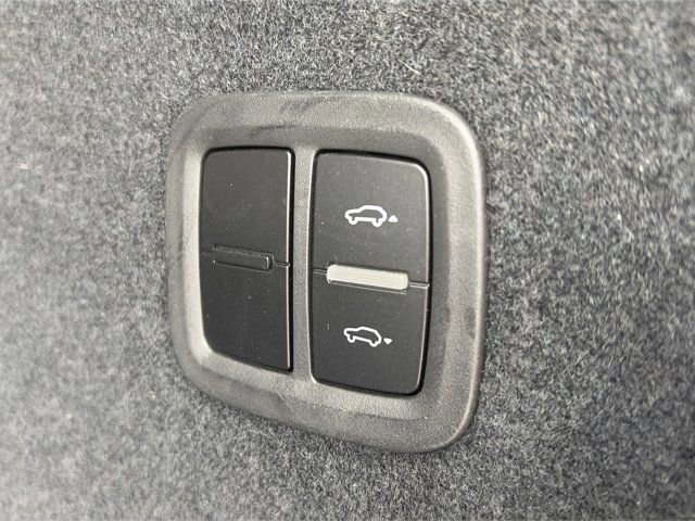 Used 2019 Porsche Cayenne Turbo image 7