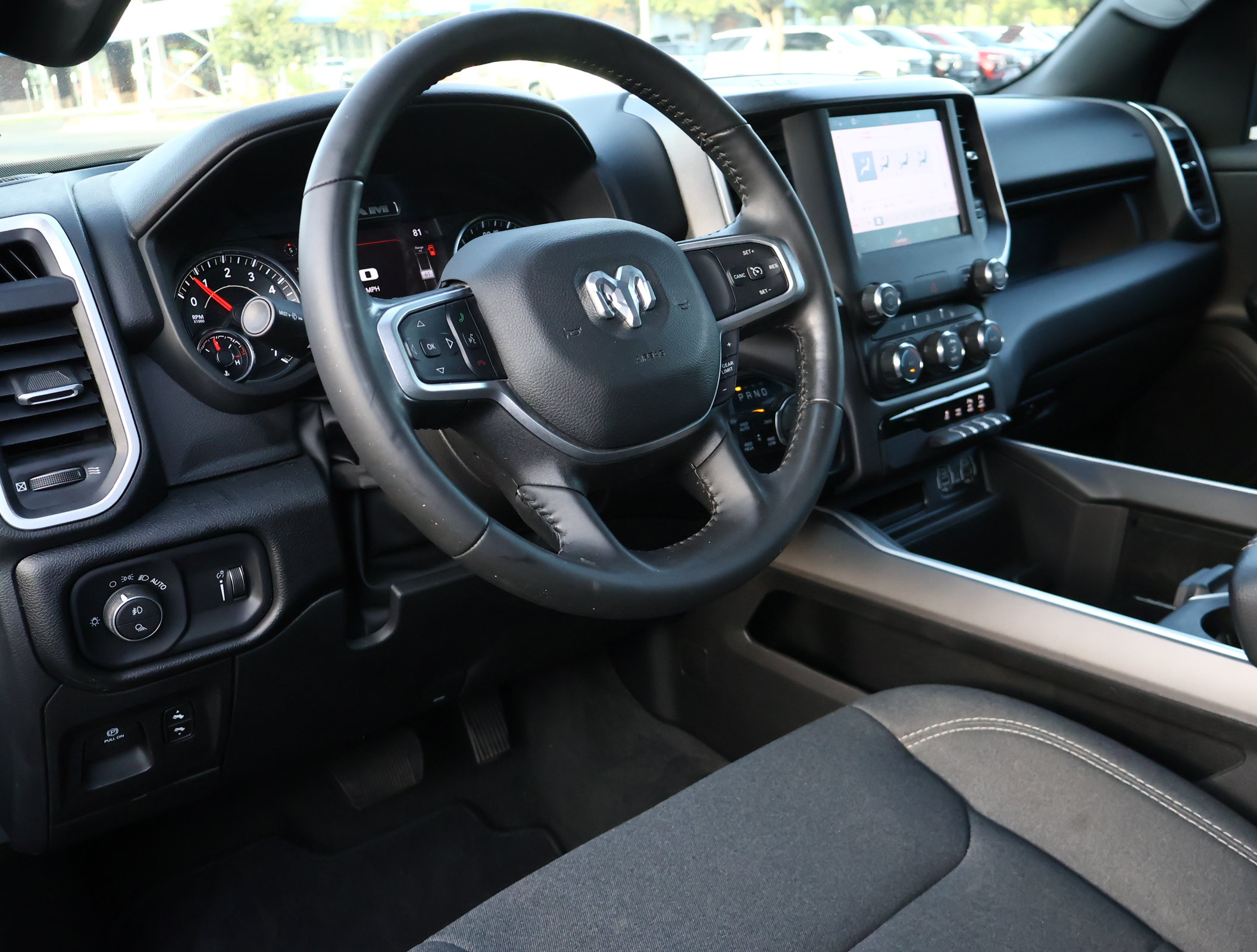 Used 2022 RAM 1500 Big Horn AWD/4WD image 3
