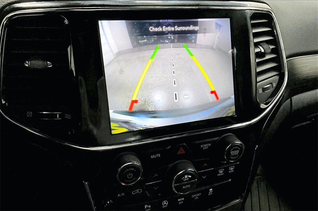 Used 2022 Jeep Grand Cherokee Laredo X image 15