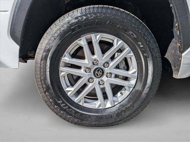 Used 2022 Toyota Tundra SR5 AWD/4WD image 22
