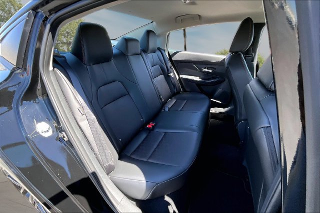 New 2027 Nissan Sentra SR w/ SR Premium Package FWD image 7