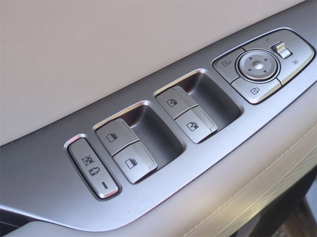 Used 2023 Hyundai Palisade SEL w/ Premium Package image 11