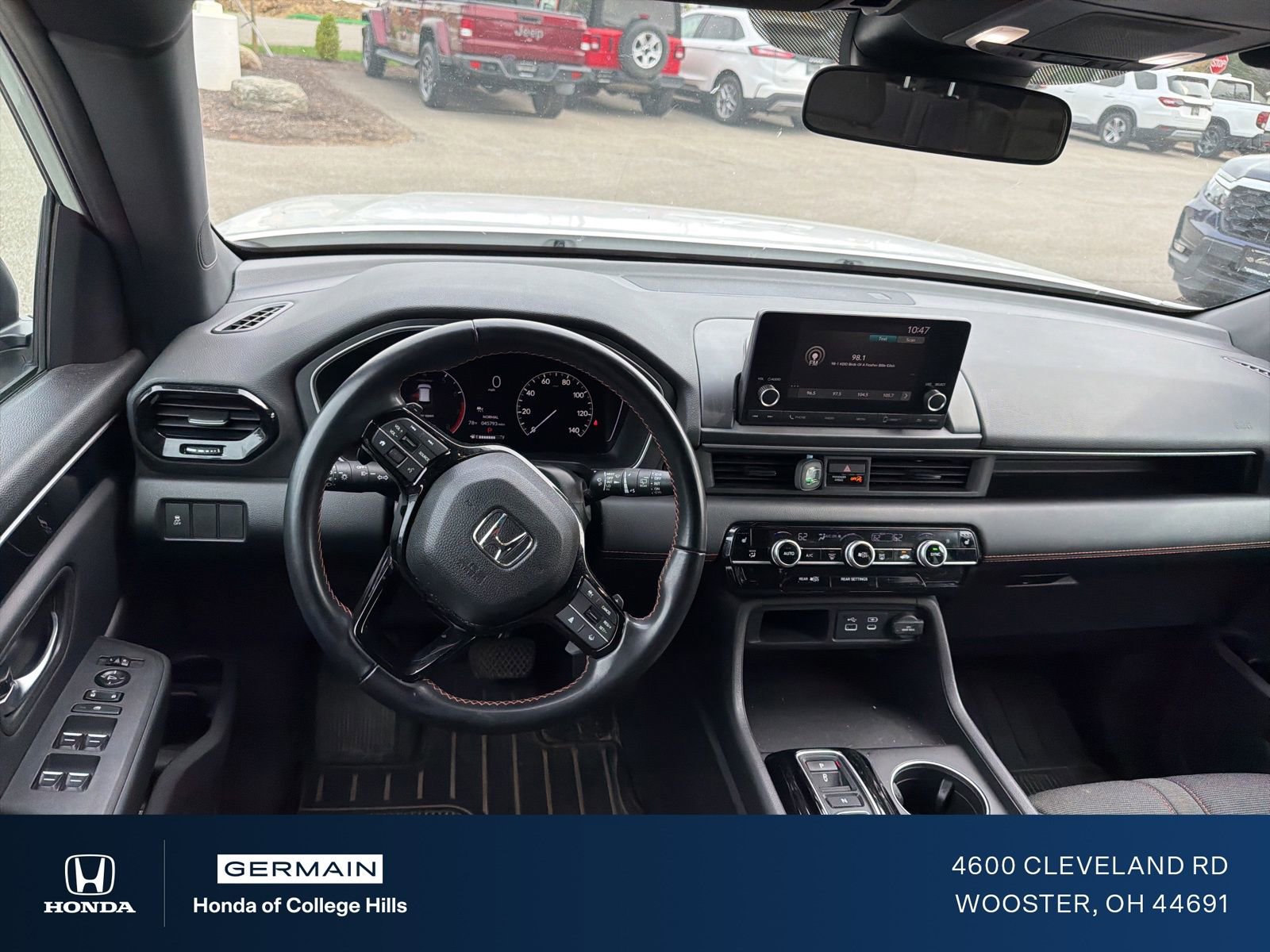 Used 2023 Honda Pilot Sport image 13