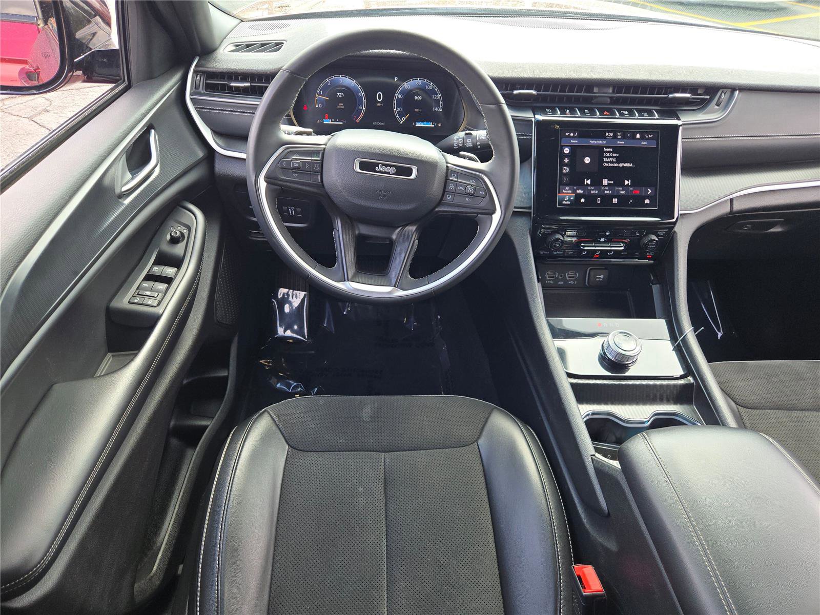 Certified 2024 Jeep Grand Cherokee Altitude image 22