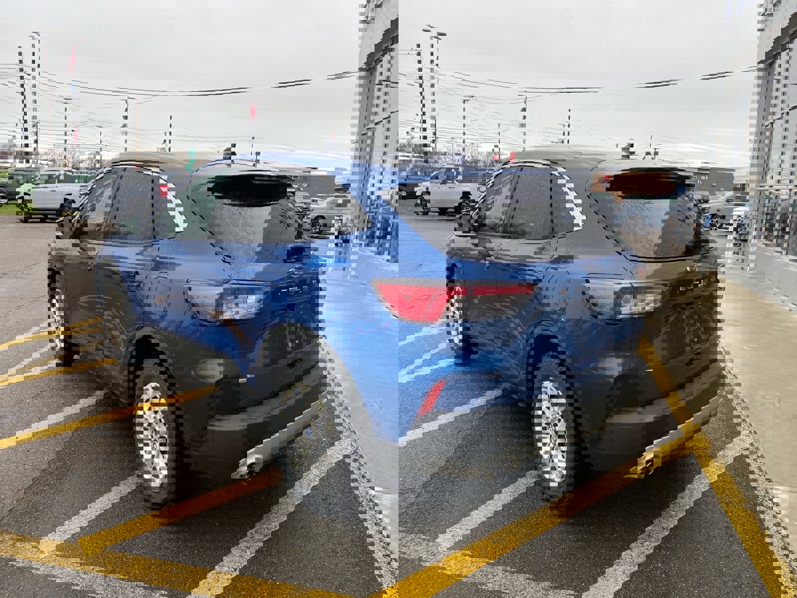 Used 2022 Ford Escape SE w/ Convenience Package AWD/4WD image 3