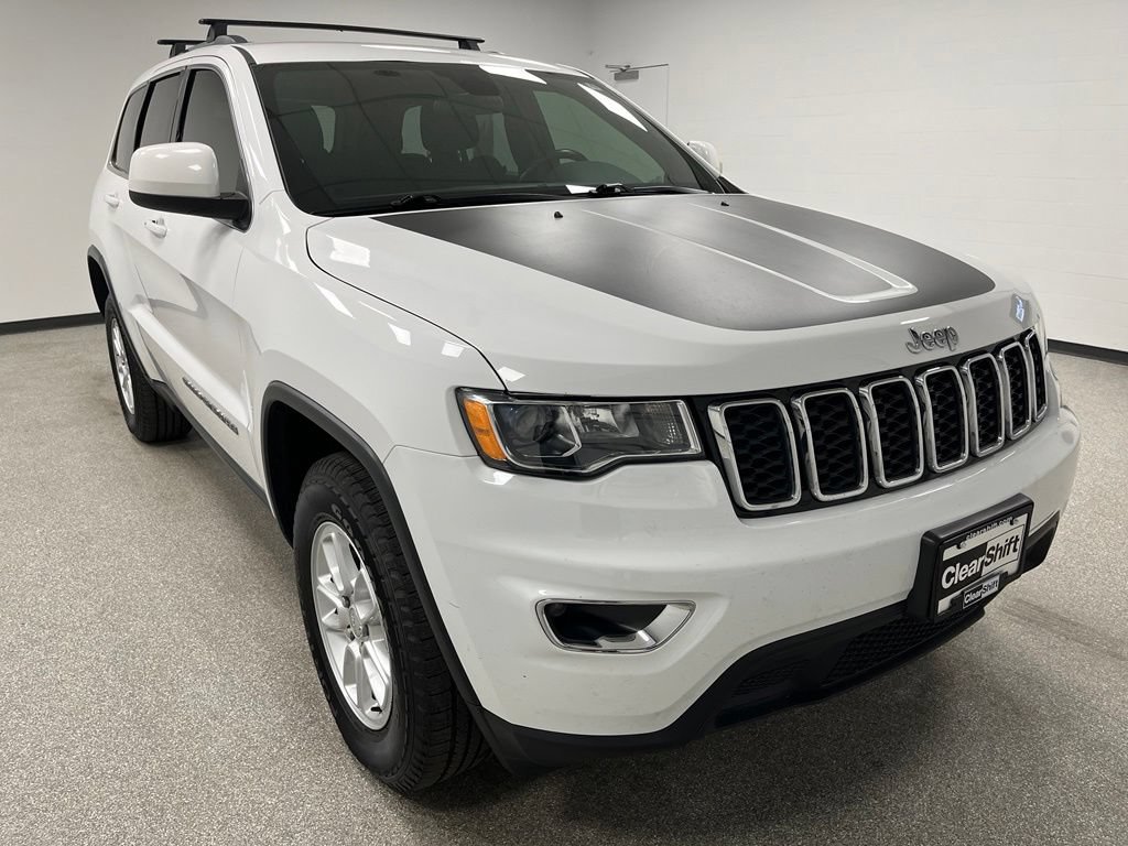 Used 2020 Jeep Grand Cherokee Laredo AWD/4WD image 2
