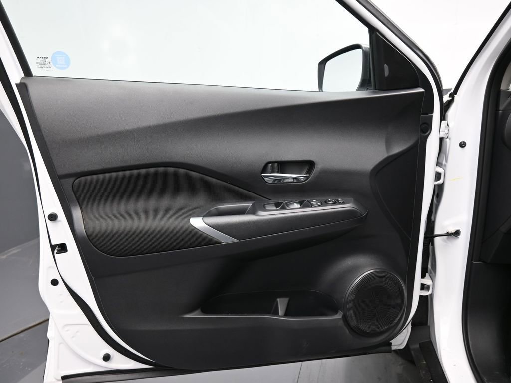 Used 2024 Nissan Kicks SV FWD image 30