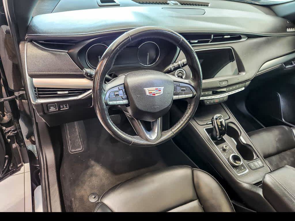 Used 2021 Cadillac XT4 Premium Luxury w/ Cold Weather Package AWD/4WD image 9